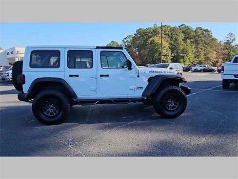 Used 2023 Jeep Wrangler Unlimited Sport image 32