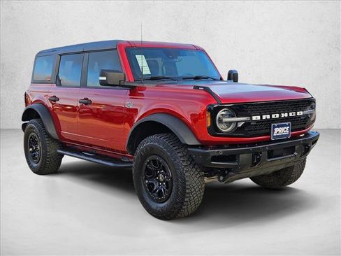 Used 2024 Ford Bronco Wildtrak image 3