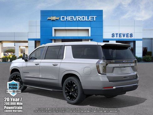 New 2026 Chevrolet Suburban LT image 3