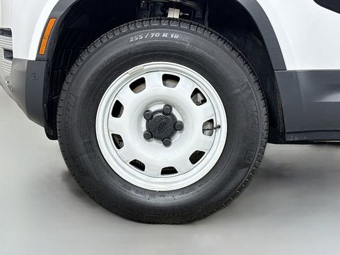 Used 2023 Land Rover Defender 110 image 29