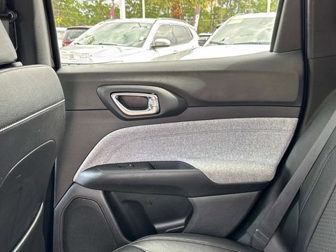 Certified 2024 Jeep Compass Latitude image 14