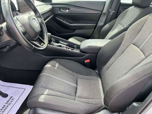 Used 2023 Honda Accord Sport image 9