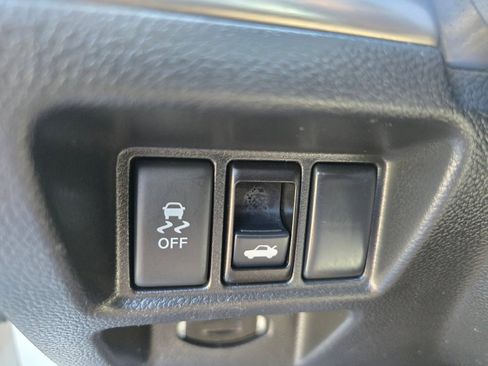 Used 2015 INFINITI Q40 w/ Moonroof Package RWD image 33