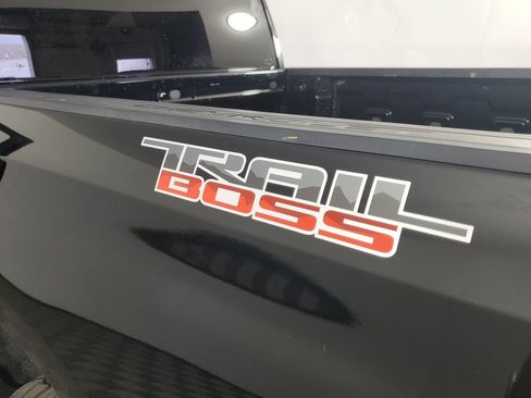 Used 2024 Chevrolet Silverado 1500 Custom Trail Boss w/ LPO, Dark Essentials Package AWD/4WD image 33