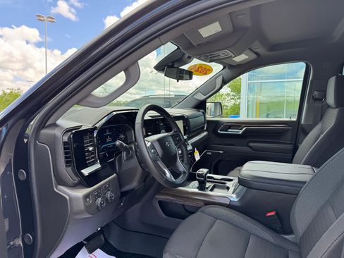 Certified 2024 Chevrolet Silverado 1500 LT Trail Boss w/ Convenience Package II image 15