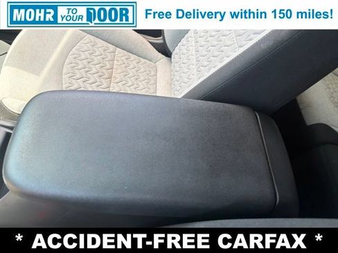 Used 2023 Chevrolet Equinox LT FWD image 28
