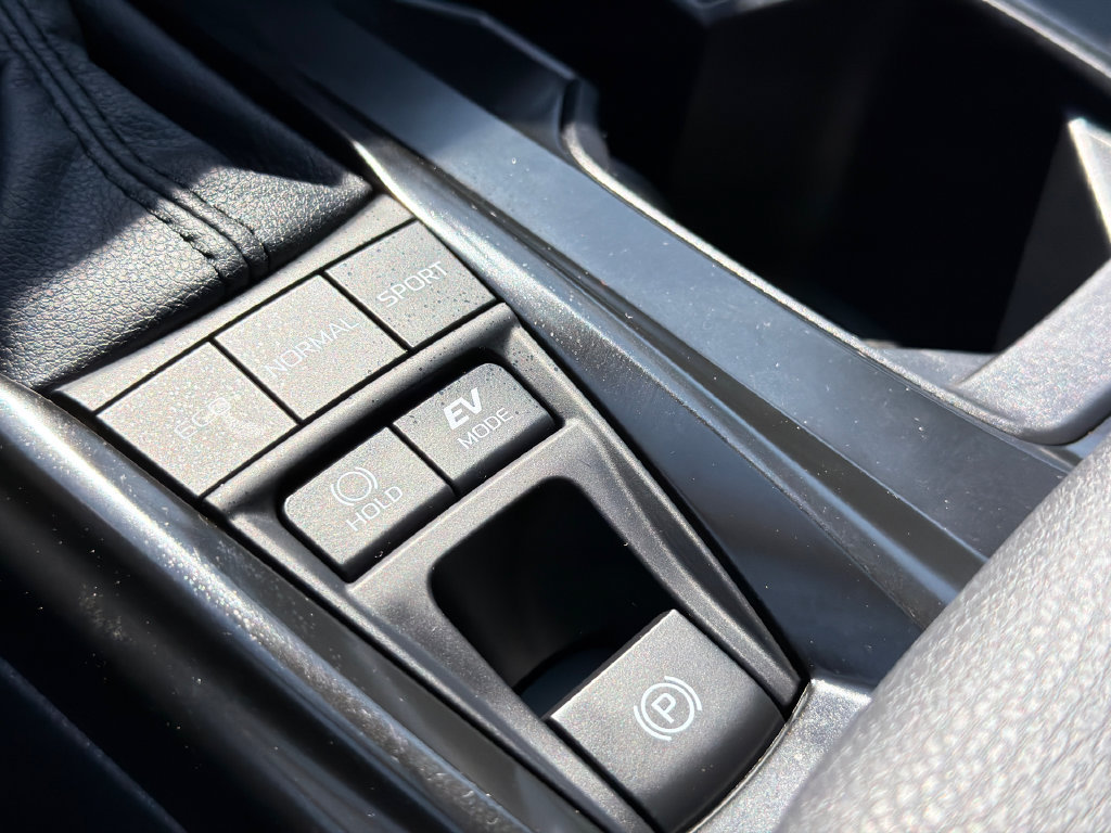 Used 2026 Toyota Camry SE w/ Multimedia Upgrade Package FWD image 31