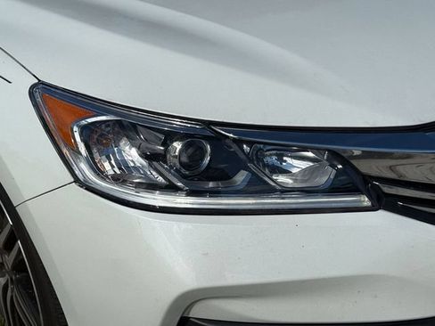Used 2017 Honda Accord Sport Special Edition image 8