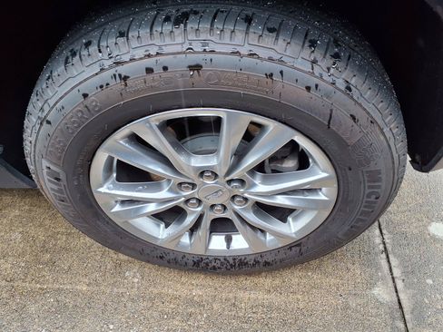 Used 2020 Cadillac XT5 Premium Luxury AWD/4WD image 11