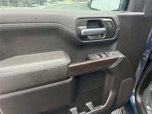 Used 2021 Chevrolet Silverado 1500 RST image 12