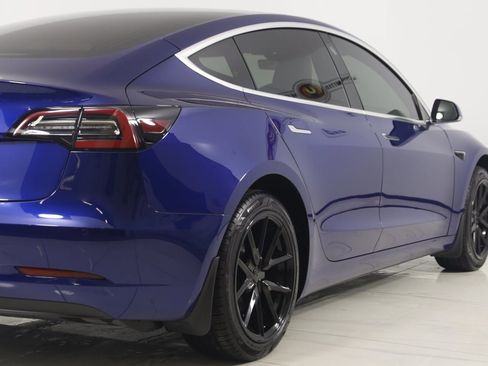 Used 2020 Tesla Model 3 Standard Range image 46