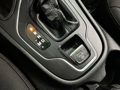 Used 2019 Jeep Cherokee Latitude w/ Popular Appearance Group image 35