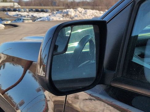 Used 2021 Chevrolet Colorado Z71 w/ Z71 Midnight Edition image 10