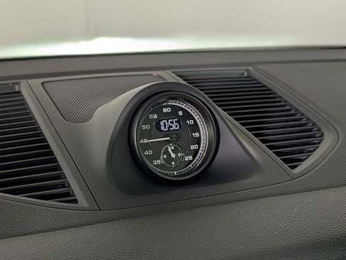 New 2026 Porsche Macan image 31