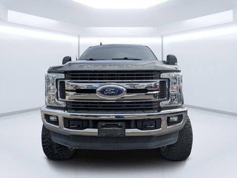 Used 2019 Ford F250 XLT w/ XLT Value Package AWD/4WD image 8