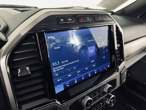 Used 2022 Ford F350 Lariat w/ Chrome Package image 29