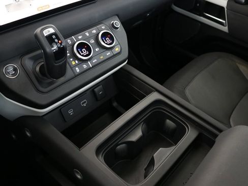 Used 2023 Land Rover Defender 110 X-Dynamic SE image 48