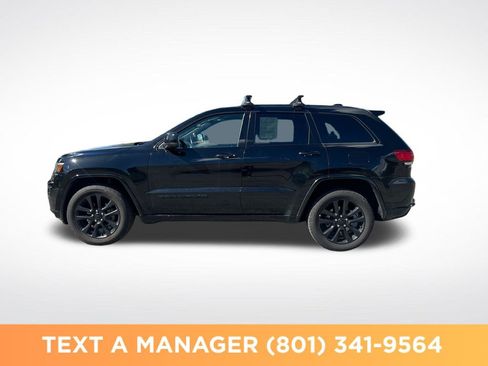 Used 2020 Jeep Grand Cherokee Altitude AWD/4WD image 2