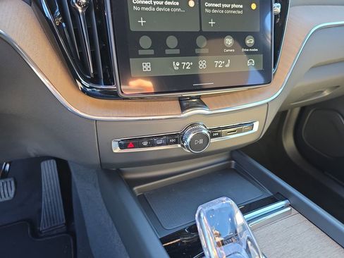 New 2026 Volvo XC60 B5 Plus w/ Protection Package Premier image 16