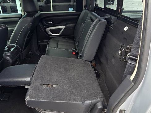 Used 2019 Nissan Titan PRO-4X w/ Pro-4x Convenience Package AWD/4WD image 16