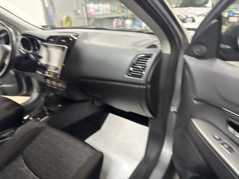 Used 2020 Mitsubishi Outlander Sport SE AWD/4WD image 38