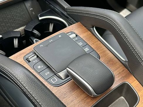 Certified 2025 Mercedes-Benz GLE 350 4MATIC image 32
