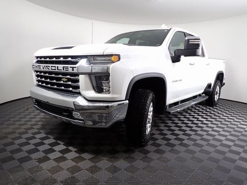 Used 2021 Chevrolet Silverado 2500 LTZ image 10