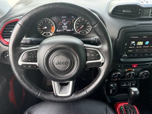 Used 2016 Jeep Renegade Trailhawk w/ Premium Trailhawk Package AWD/4WD image 17