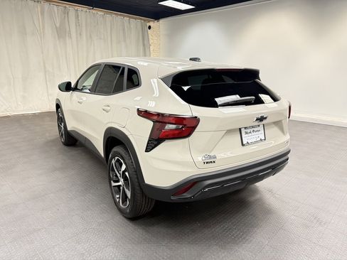 New 2026 Chevrolet Trax RS image 3