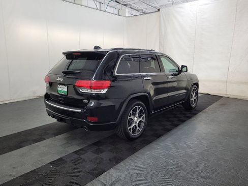Used 2019 Jeep Grand Cherokee Overland AWD/4WD image 9