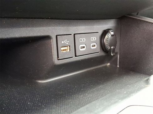 Used 2023 Toyota Highlander XSE image 26