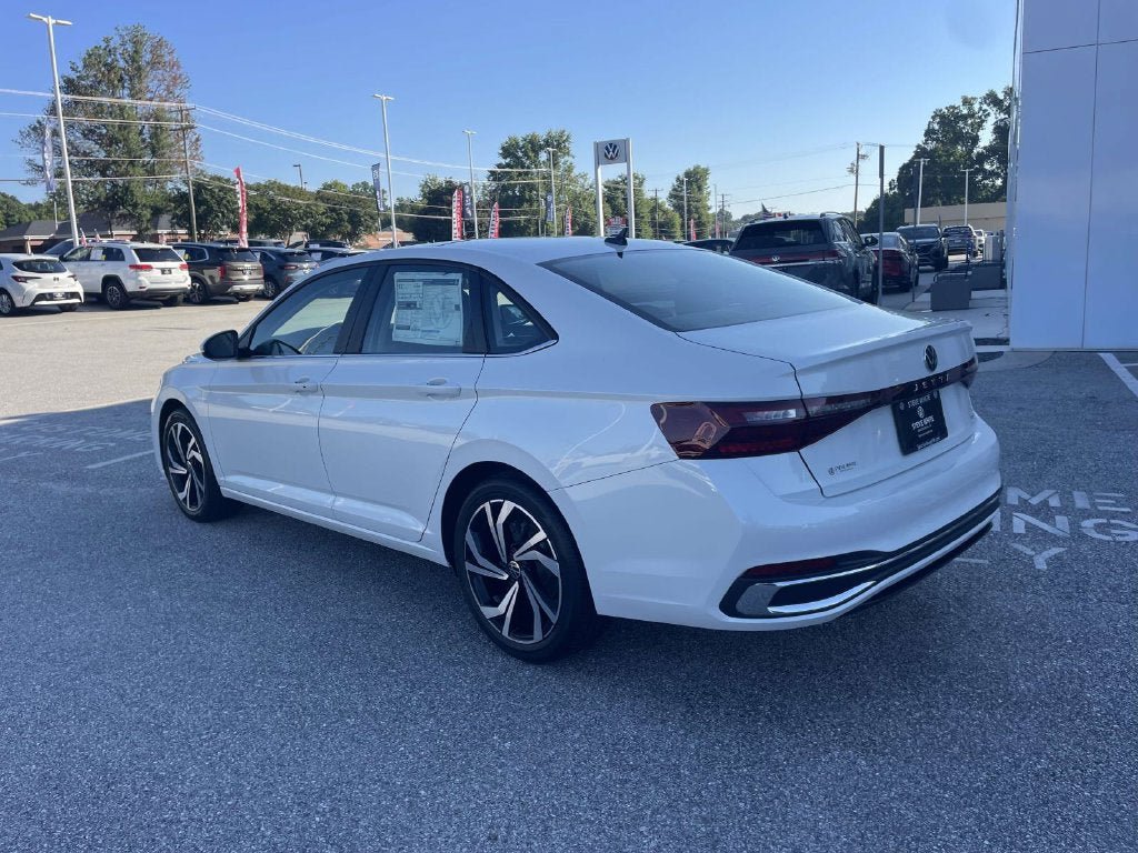 New 2027 Volkswagen Jetta SEL FWD image 4