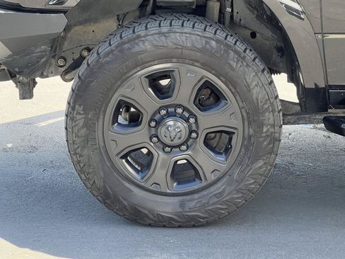 Used 2018 RAM 2500 Laramie w/ Sport Appearance Group AWD/4WD image 13