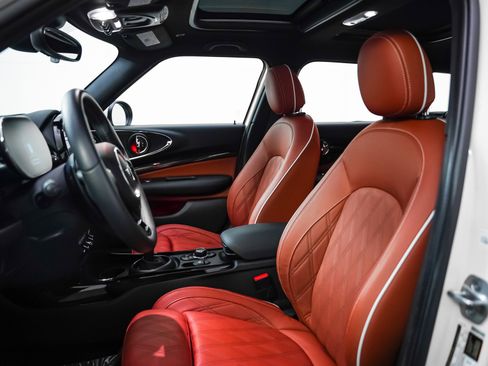 Used 2023 MINI Cooper Clubman John Cooper Works image 5