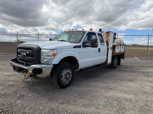Used 2016 Ford F350 XL image 1