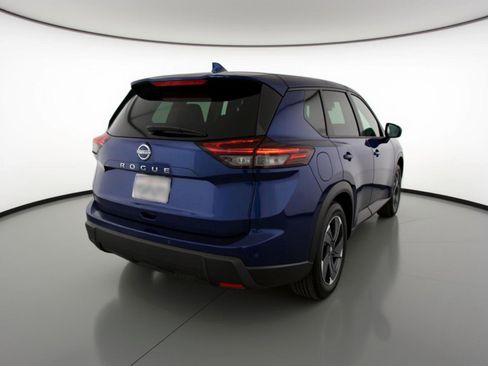 Used 2025 Nissan Rogue SV FWD image 9