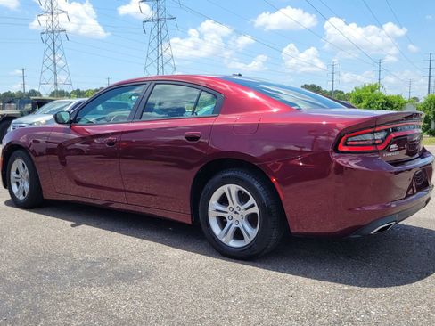 Used 2019 Dodge Charger SXT RWD image 10