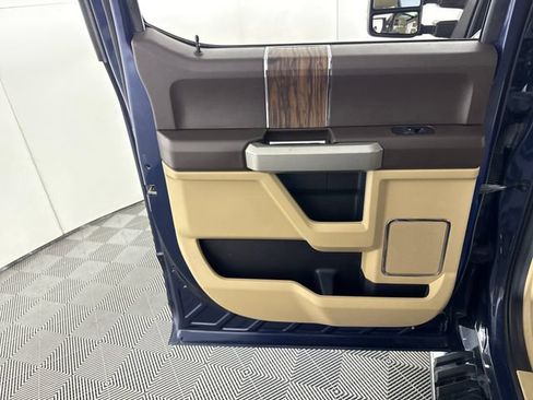 Used 2020 Ford F150 Lariat w/ Equipment Group 502A Luxury AWD/4WD image 20