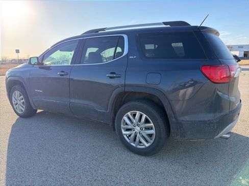 Used 2019 GMC Acadia SLT image 3