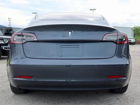 Used 2018 Tesla Model 3 Long Range RWD image 3