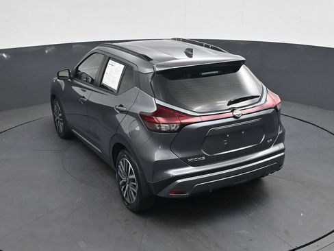 Used 2023 Nissan Kicks SR w/ SR Premium Package FWD image 39