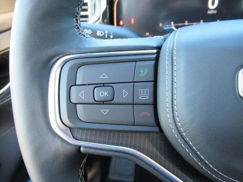 New 2026 Jeep Grand Wagoneer Summit w/ Rear Seat Video Group I AWD/4WD image 23
