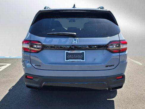 New 2026 Honda Pilot Sport image 4