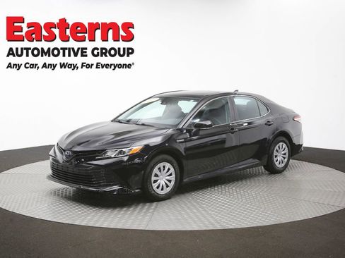 Used 2020 Toyota Camry LE w/ Sunroof Package FWD image 59