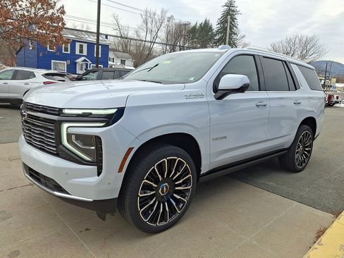 New 2026 Chevrolet Tahoe High Country image 3