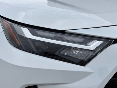 Used 2024 Toyota RAV4 LE image 9