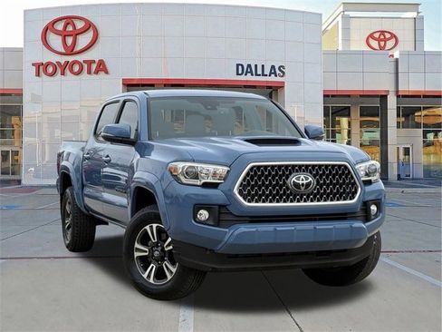 Used 2019 Toyota Tacoma TRD Sport w/ Technology Package image 1