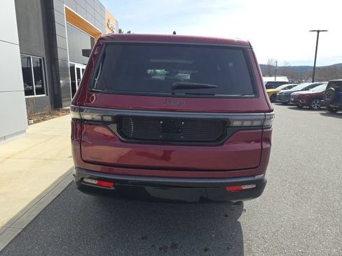 Used 2026 Jeep Grand Wagoneer Limited w/ Premium Group II AWD/4WD image 6