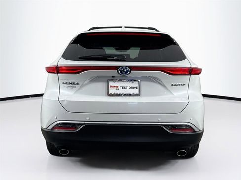 Certified 2024 Toyota Venza Limited image 12