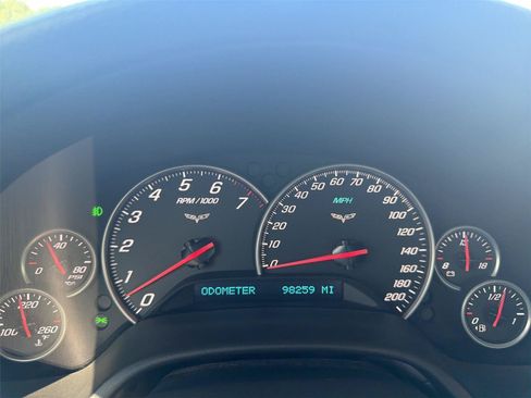 Used 2005 Chevrolet Corvette Coupe w/ Preferred Equipment Group RWD image 15